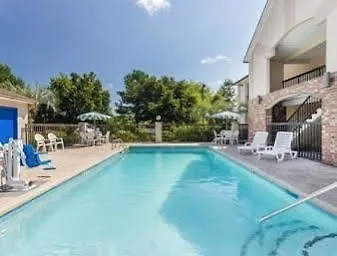 Howard Johnson By Wyndham Savannah Ga Отель