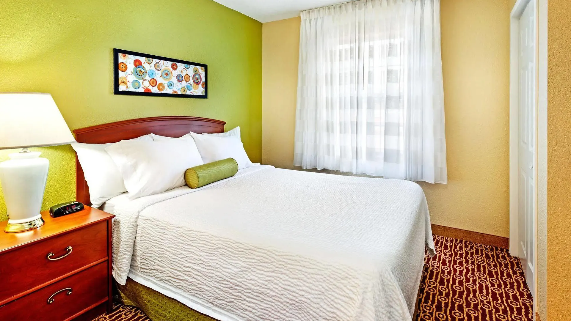Hotel Towneplace Midtown 3*