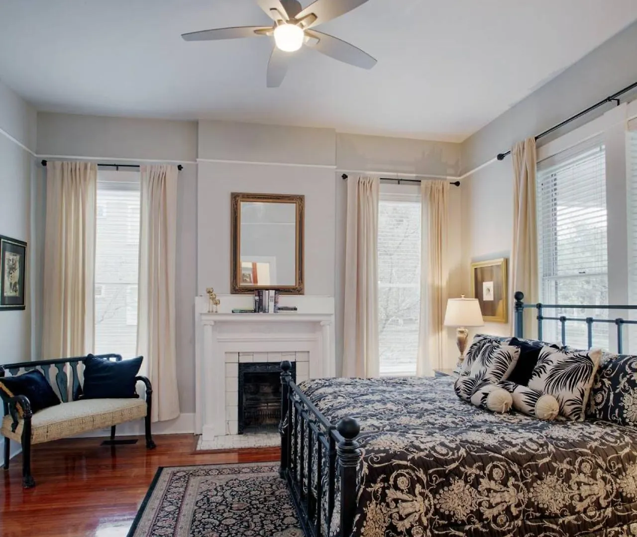 420waldburg A - Modern Apt With Southern Charm Blocks From Forsyth Apartmán *