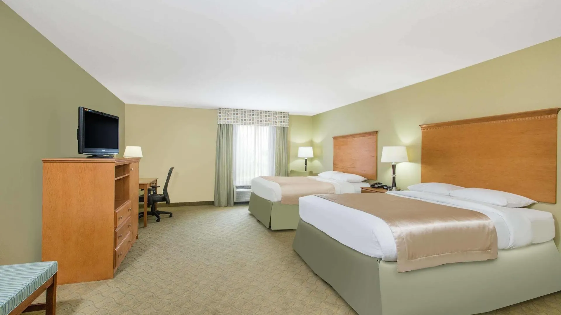 Spark By Hilton Savannah South I-95