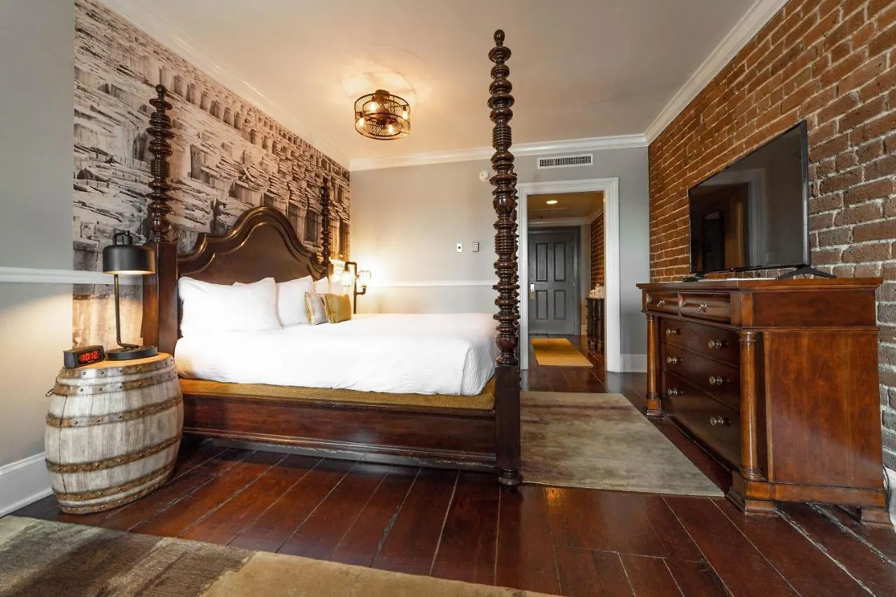 River Street (adults Only) 4*
