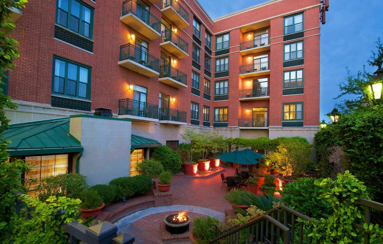 Courtyard By Marriott Downtown - Historic District Hotel