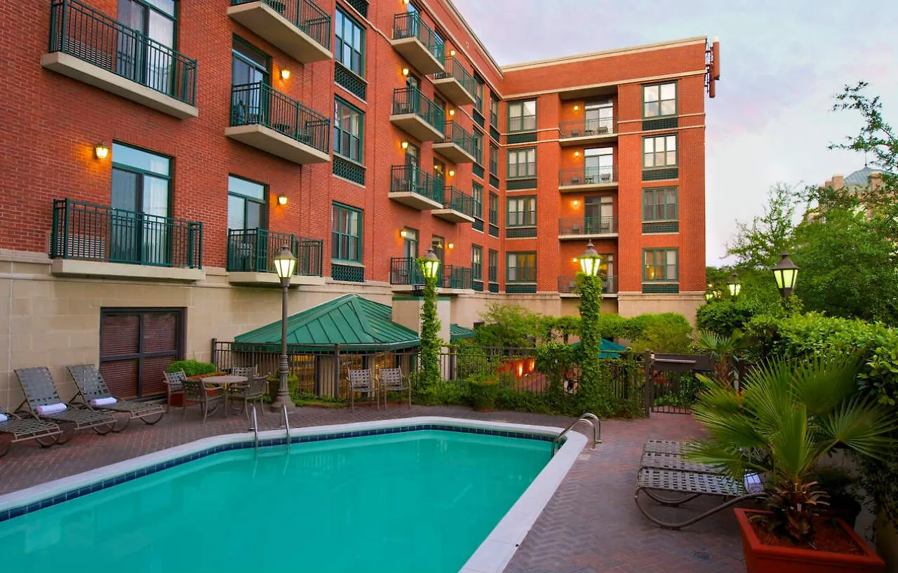 Courtyard By Marriott Downtown - Historic District 3*