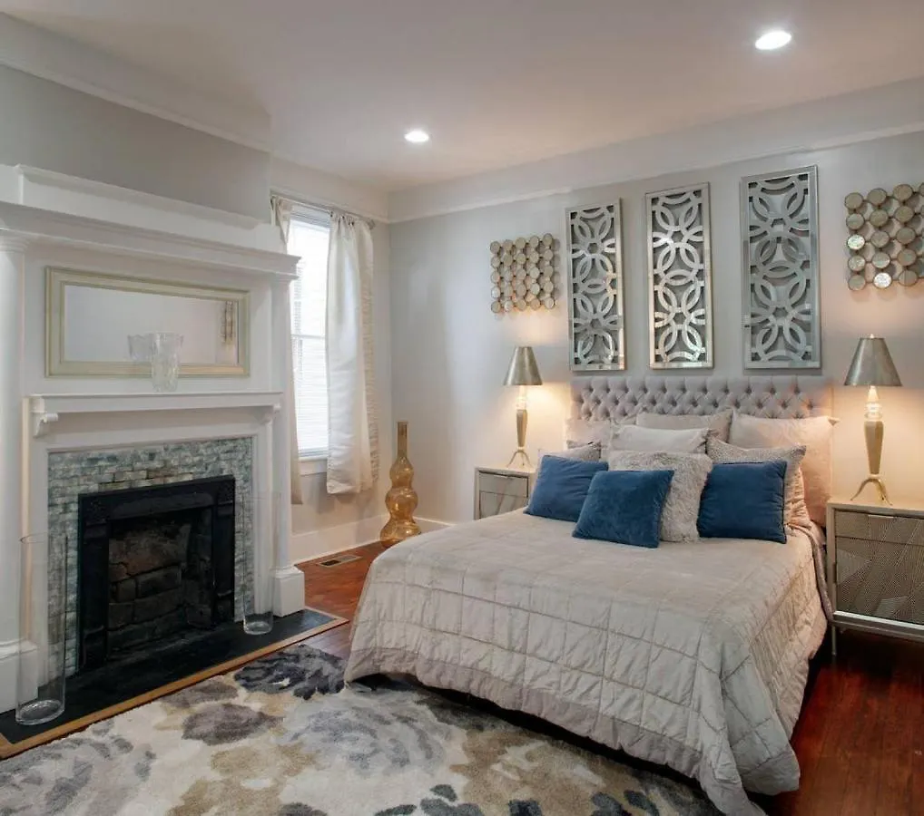 Bed & Breakfast Huge 5 Bed, 5 Bath In Historic Downtown Savannah