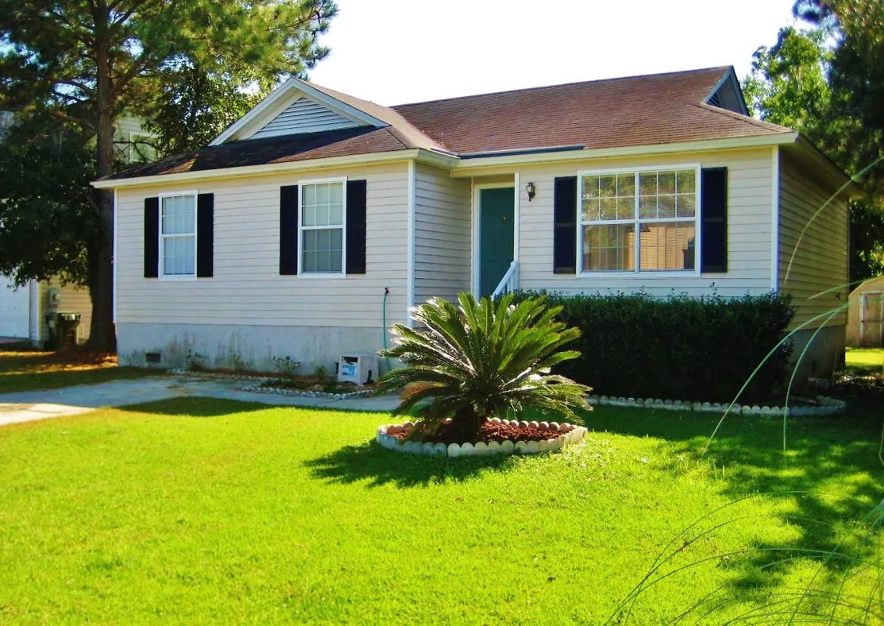 Dom wakacyjny Clean And Cozy House Near Tybee Beaches! *