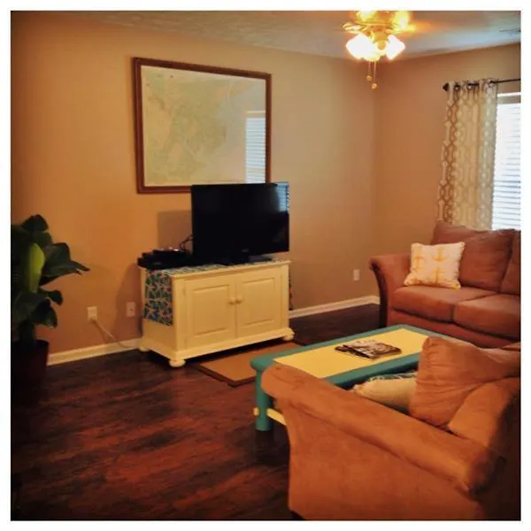 Clean And Cozy House Near Tybee Beaches! Dom wakacyjny *