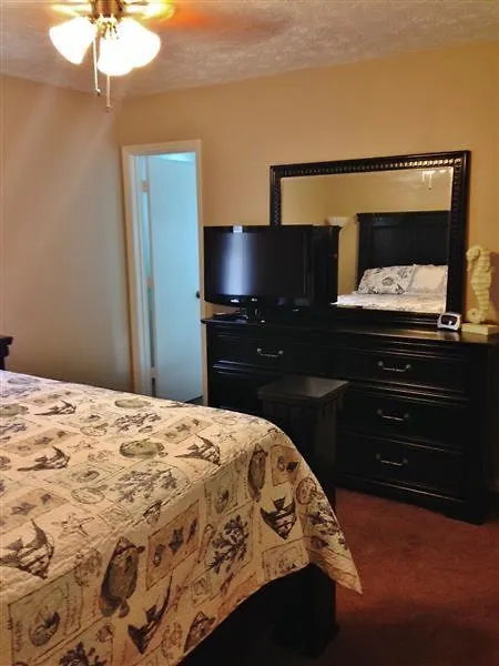 Clean And Cozy House Near Tybee Beaches! Dom wakacyjny *