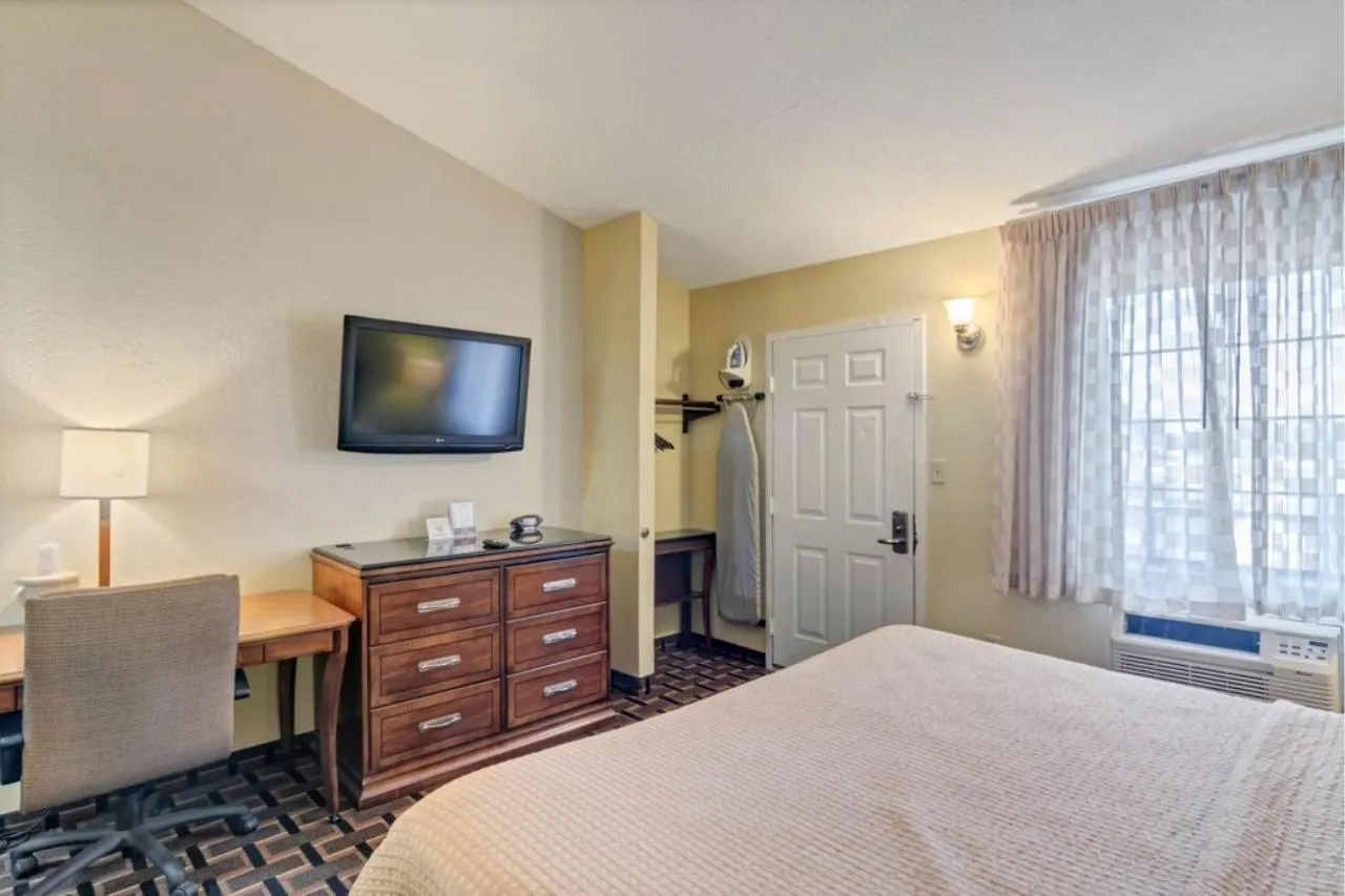 Garden Hotel Savannah