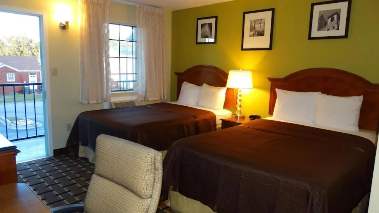 Garden Hotel 2*